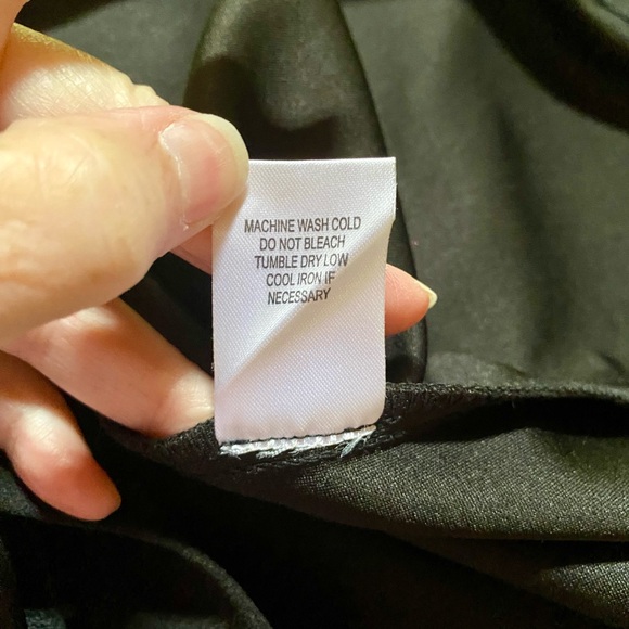 🔥JM Studio by John Meyer Black and White V-neck Dress Sleeveless🔥 - Picture 9 of 12